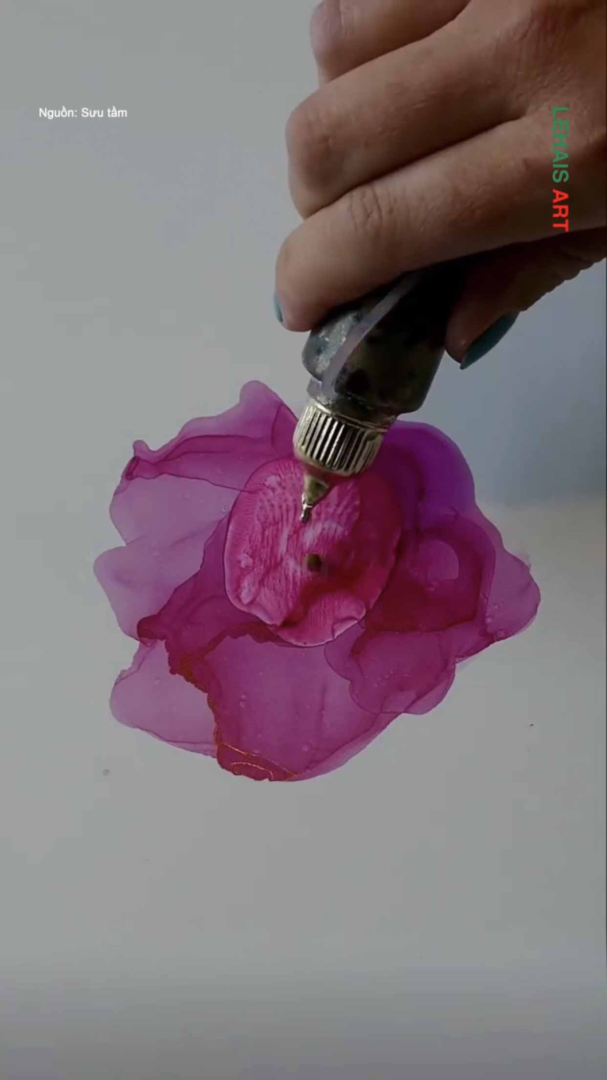Vẽ bông hoa không cần dùng bút 1