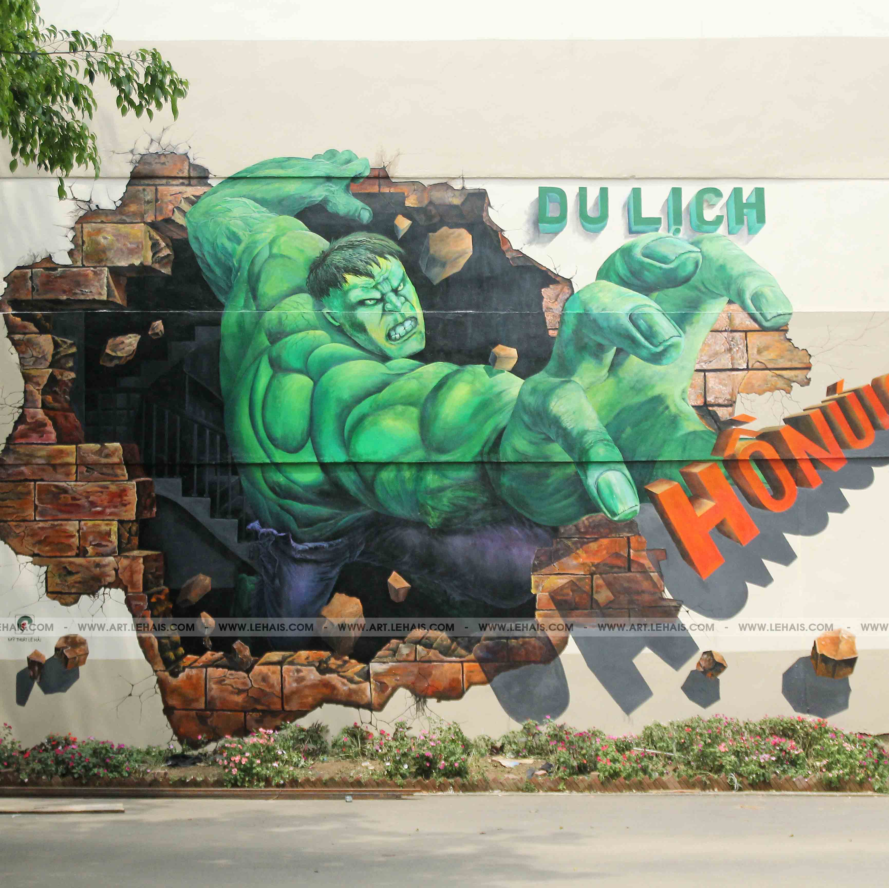 3D wall painting of green giant at Nui Coc Lake, Thai Nguyen - TT118LHAR